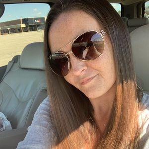 Meet your Posher, Stacy